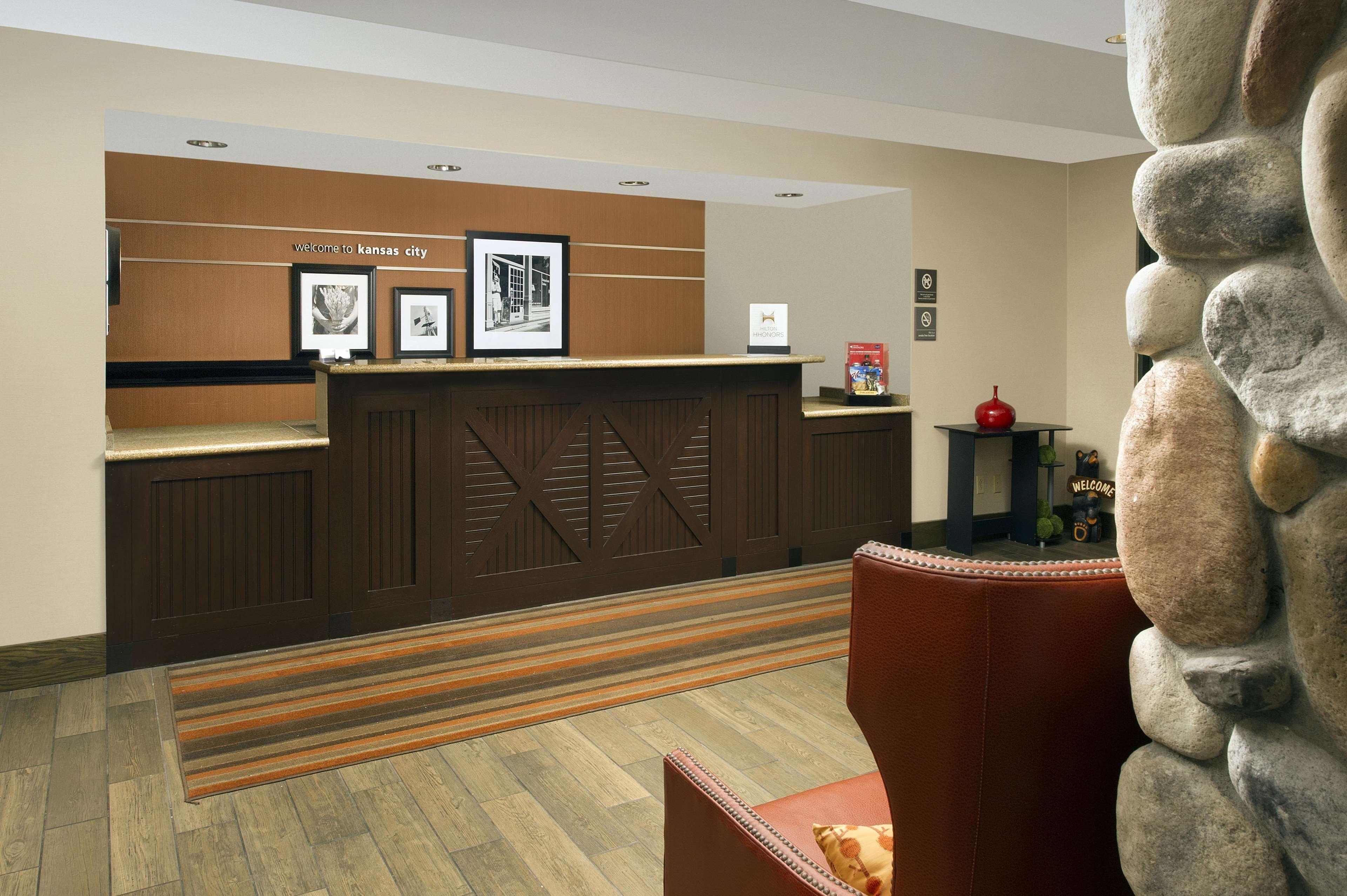 Hampton Inn Kansas City The Legends İç mekan fotoğraf