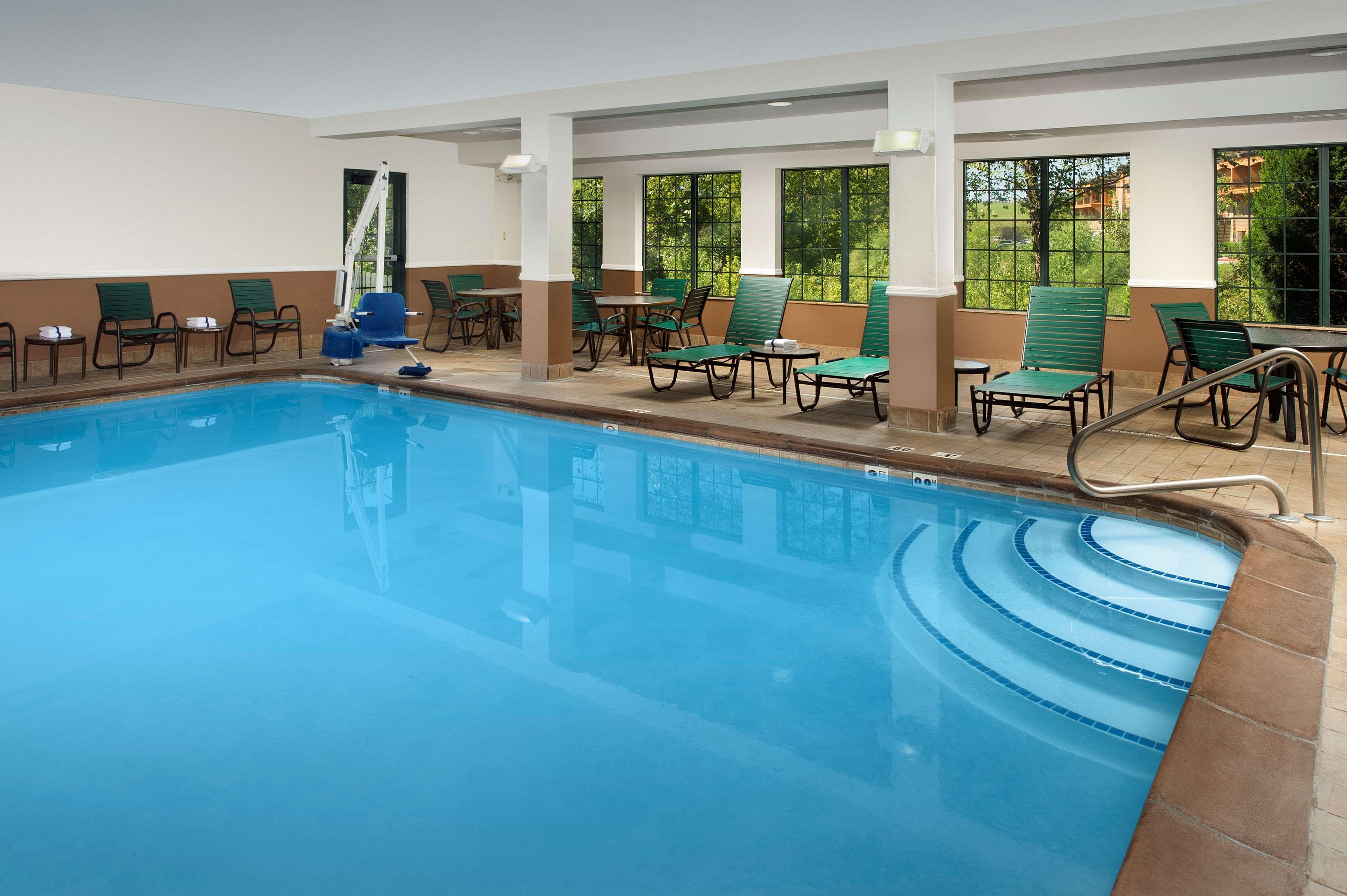 Hampton Inn Kansas City The Legends Konforlar fotoğraf