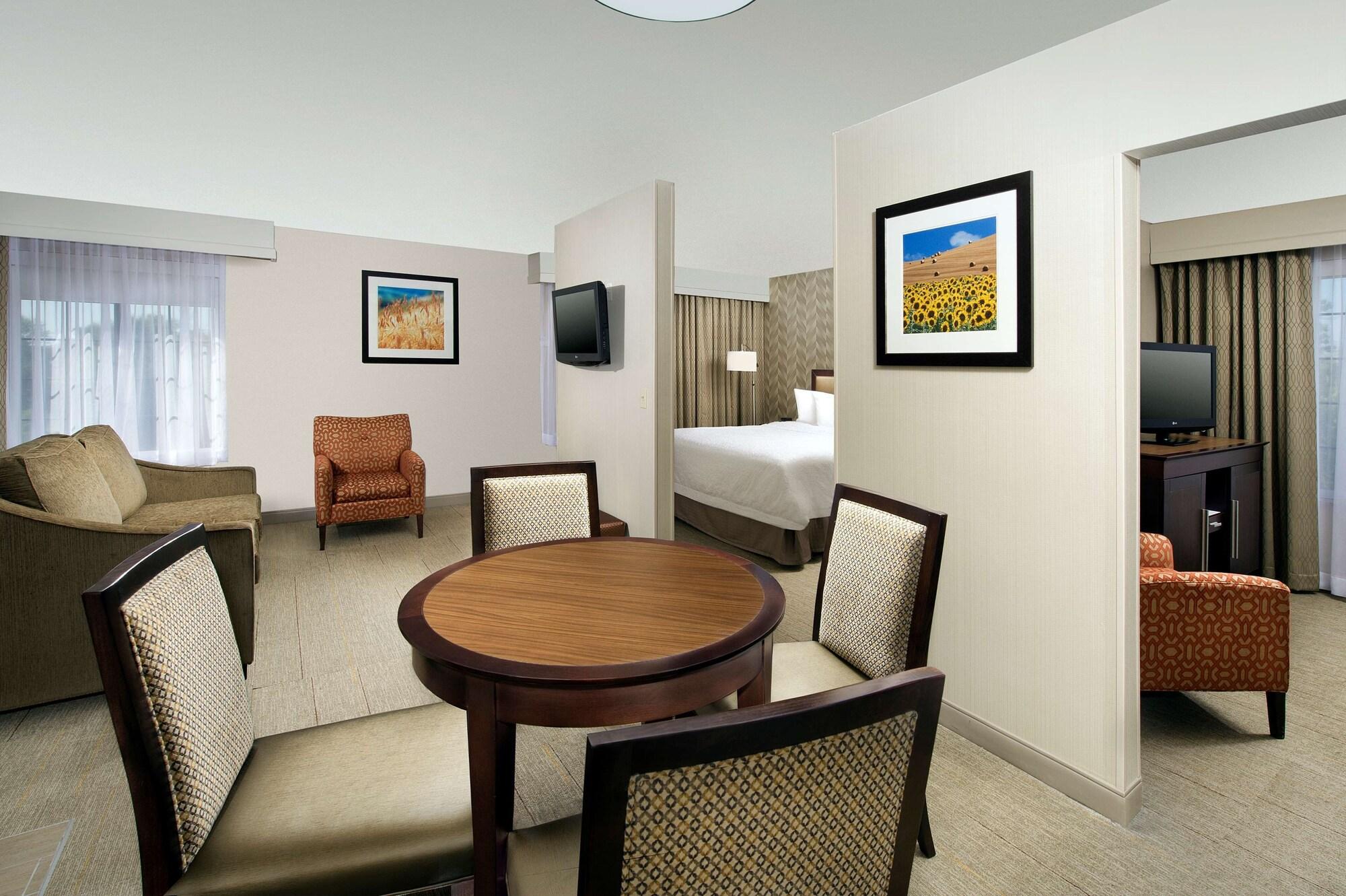 Hampton Inn Kansas City The Legends Dış mekan fotoğraf