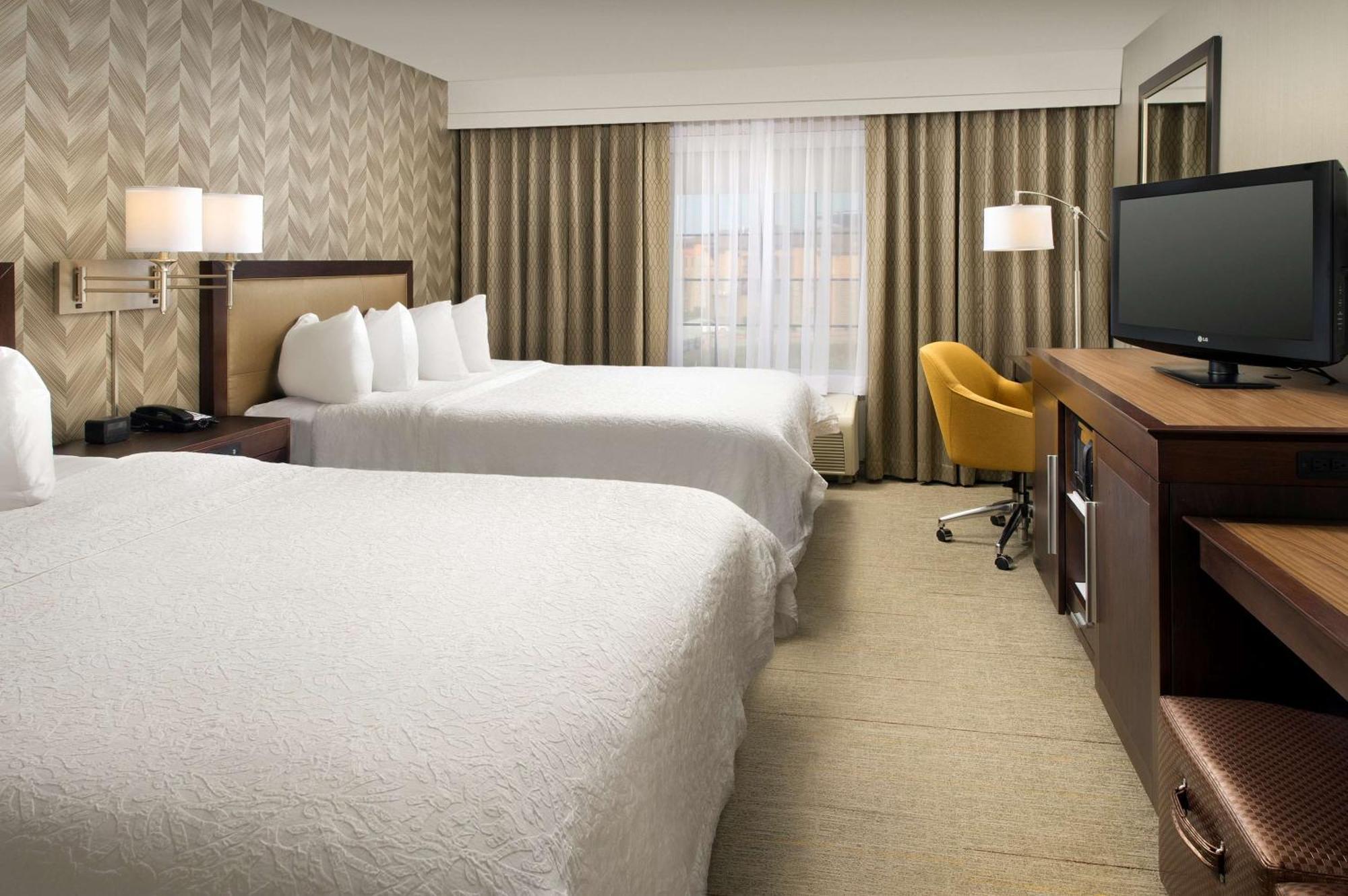 Hampton Inn Kansas City The Legends Dış mekan fotoğraf