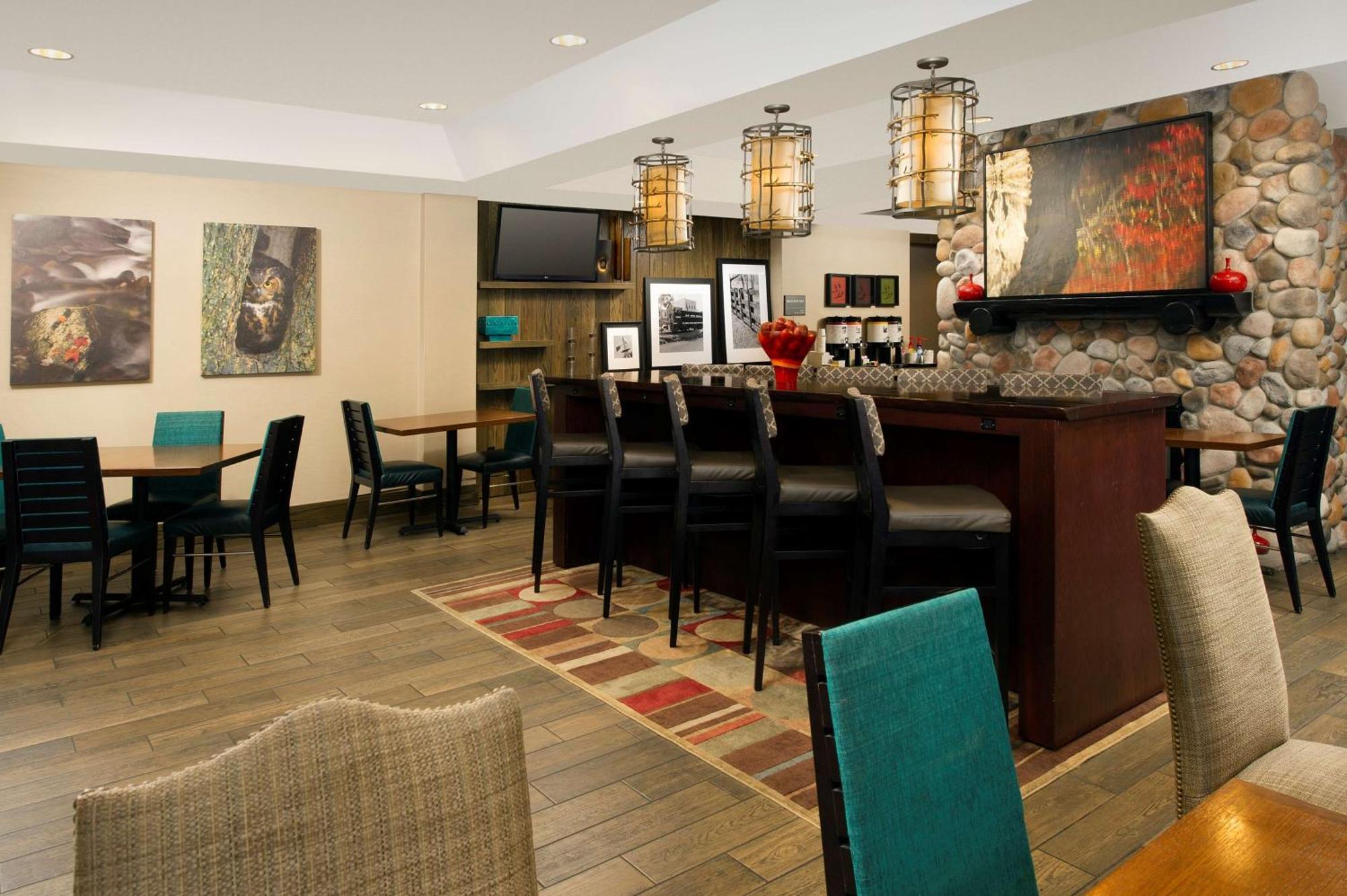 Hampton Inn Kansas City The Legends Dış mekan fotoğraf